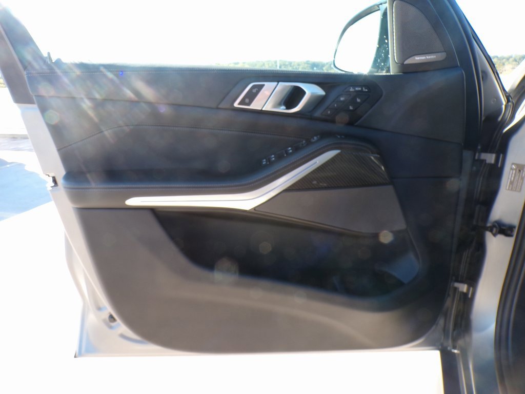 Used 2026 BMW X7 M60i image 13