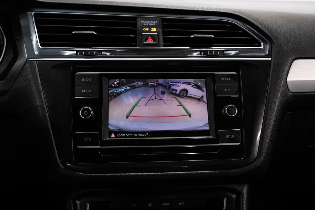 Used 2018 Volkswagen Tiguan S image 21