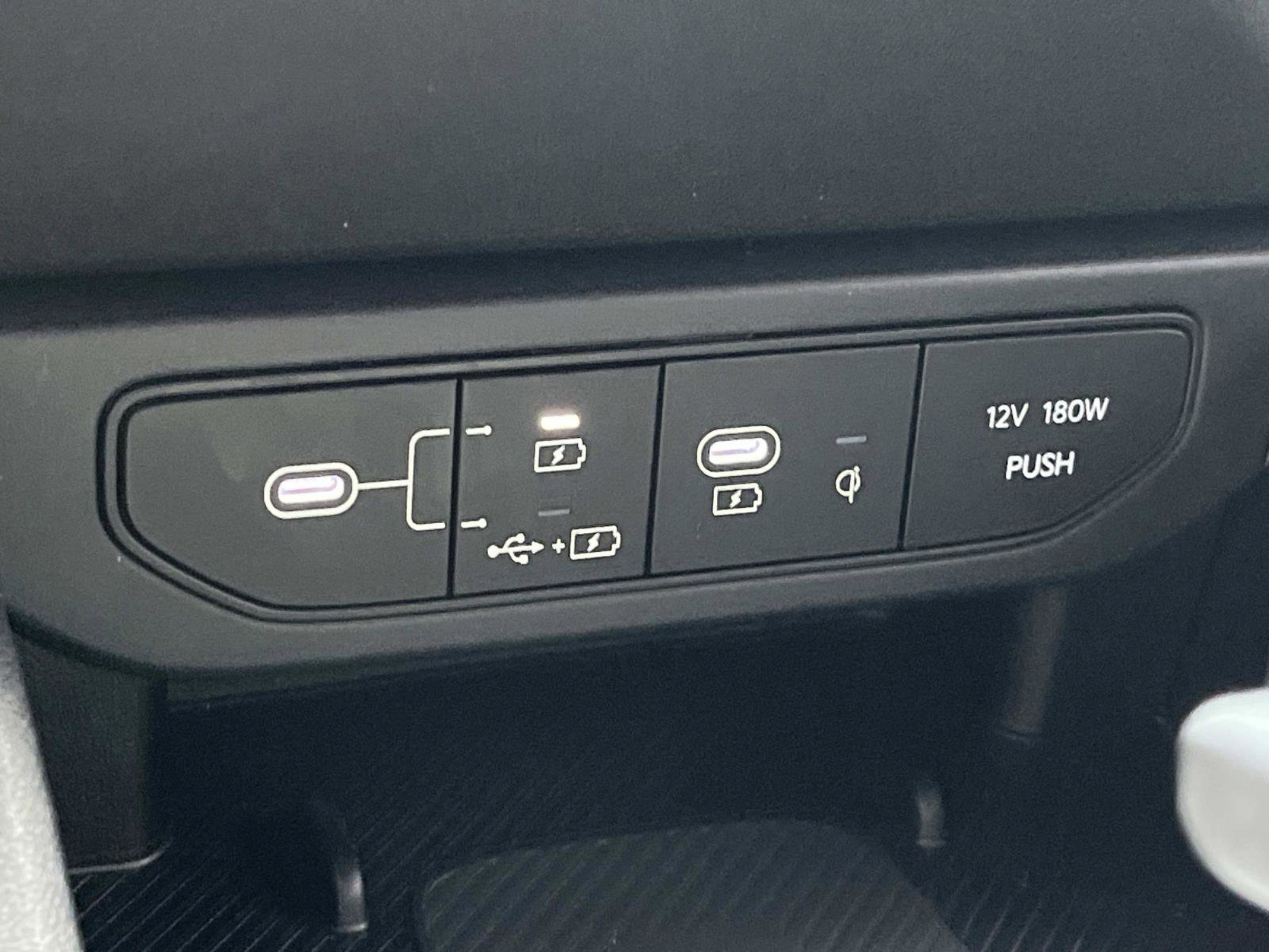 Used 2025 Kia K4 GT-Line image 34