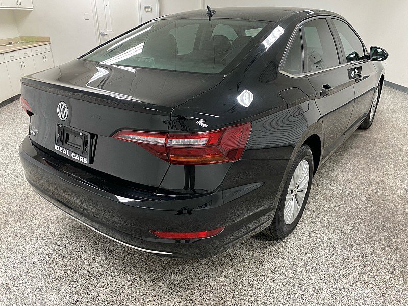 Used 2019 Volkswagen Jetta R-Line image 5