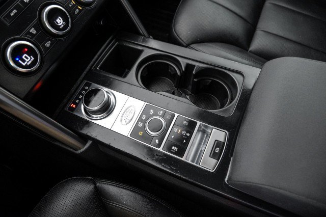 Used 2020 Land Rover Discovery Landmark AWD/4WD image 25