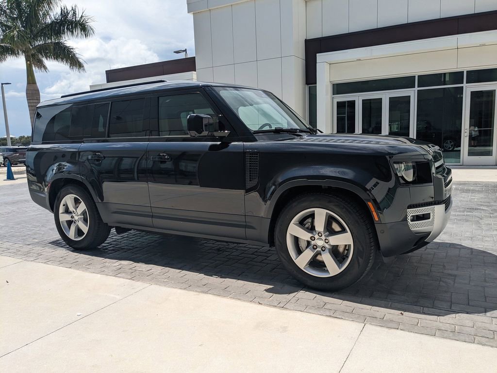 New 2025 Land Rover Defender 130 S image 2