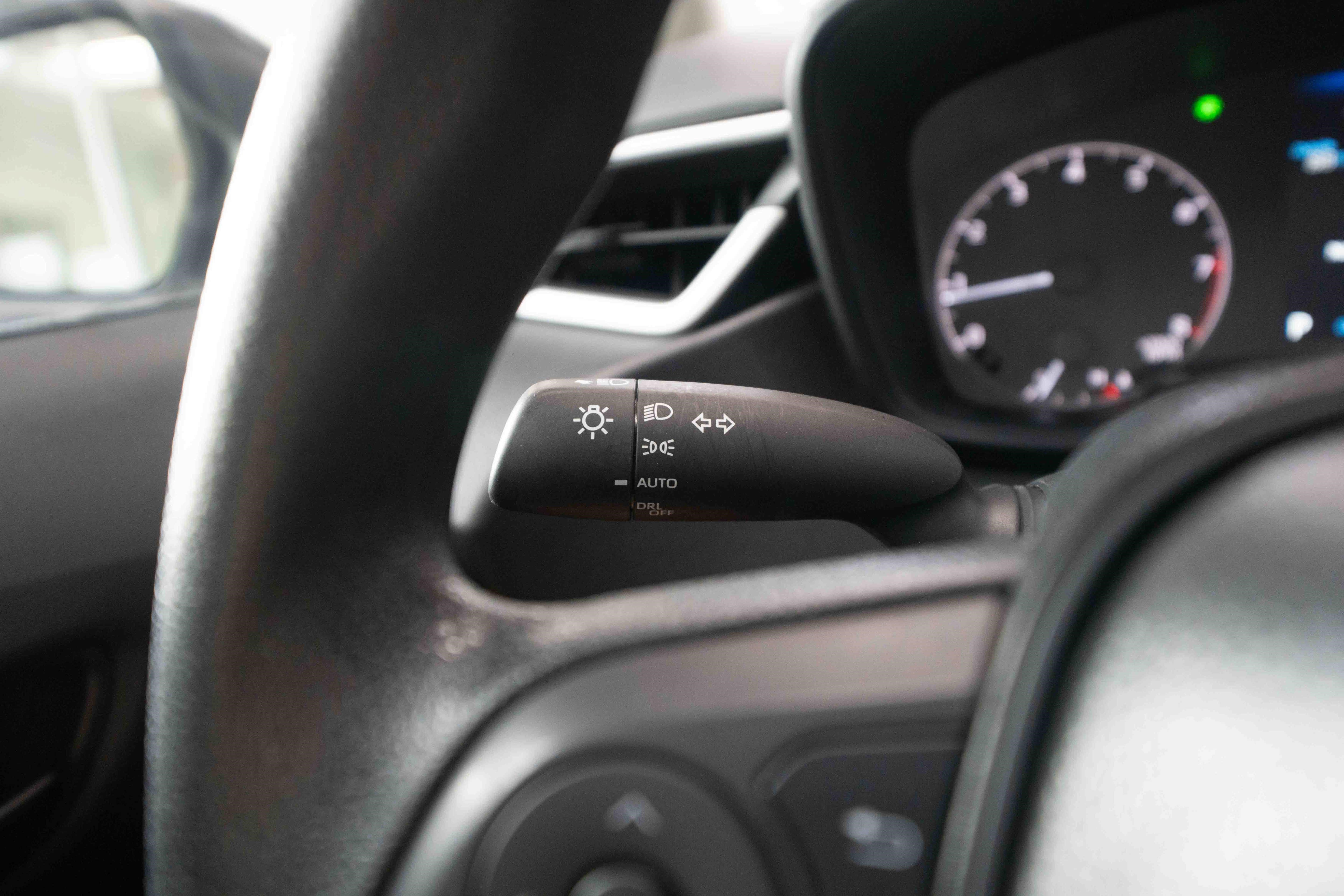 Used 2025 Toyota Corolla LE FWD image 13