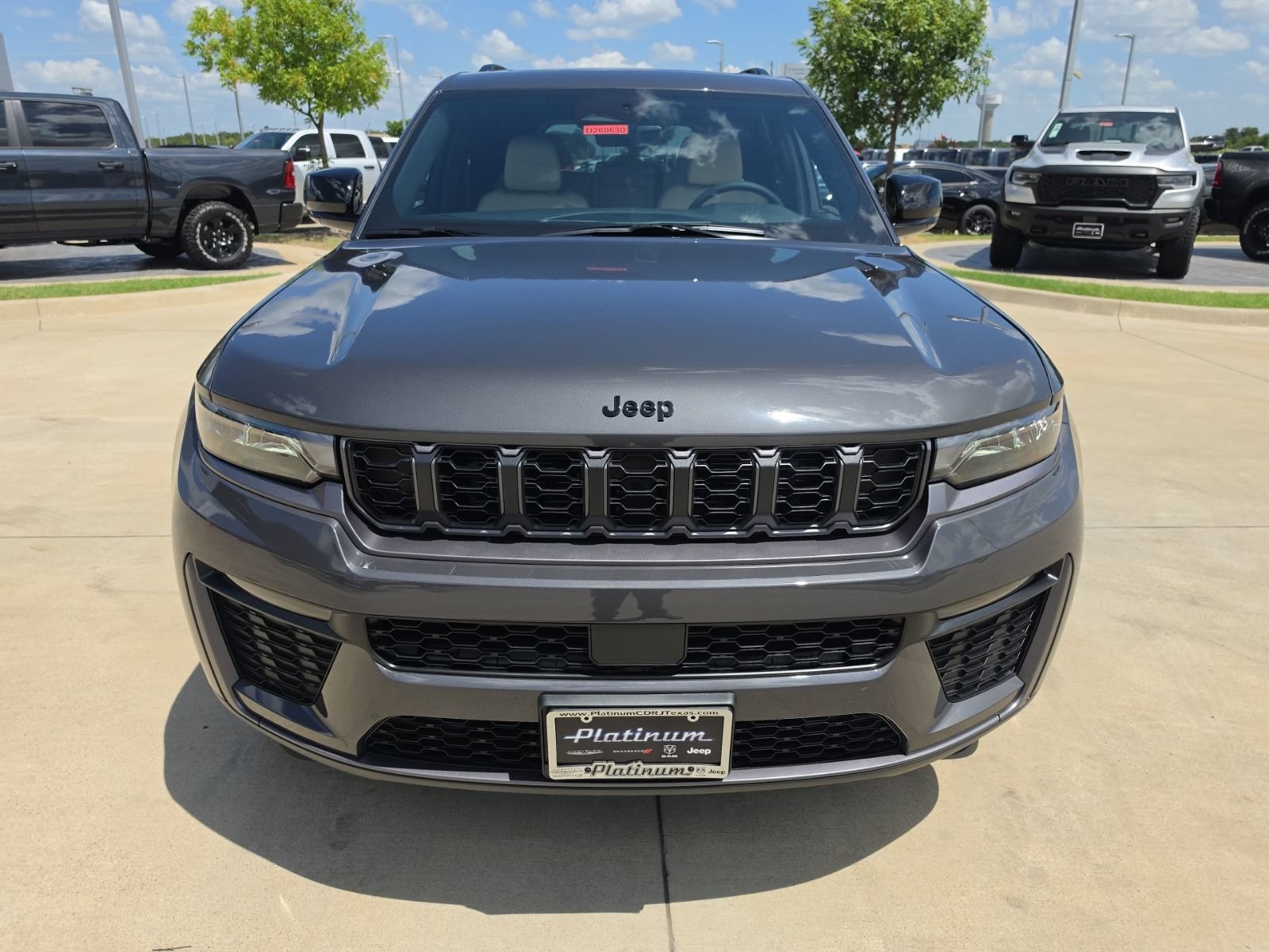 New 2026 Jeep Grand Cherokee Limited w/ Limited Altitude Package AWD/4WD image 8