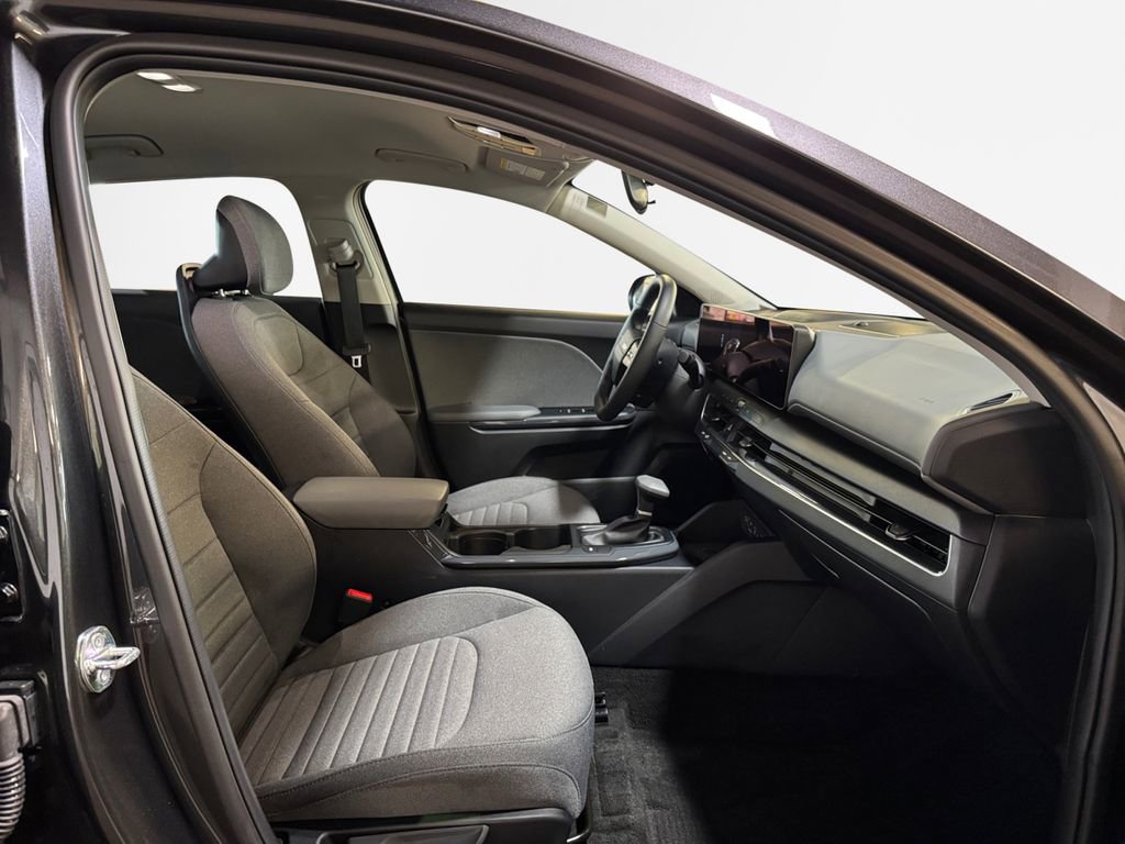 Certified 2025 Kia K4 EX FWD image 26