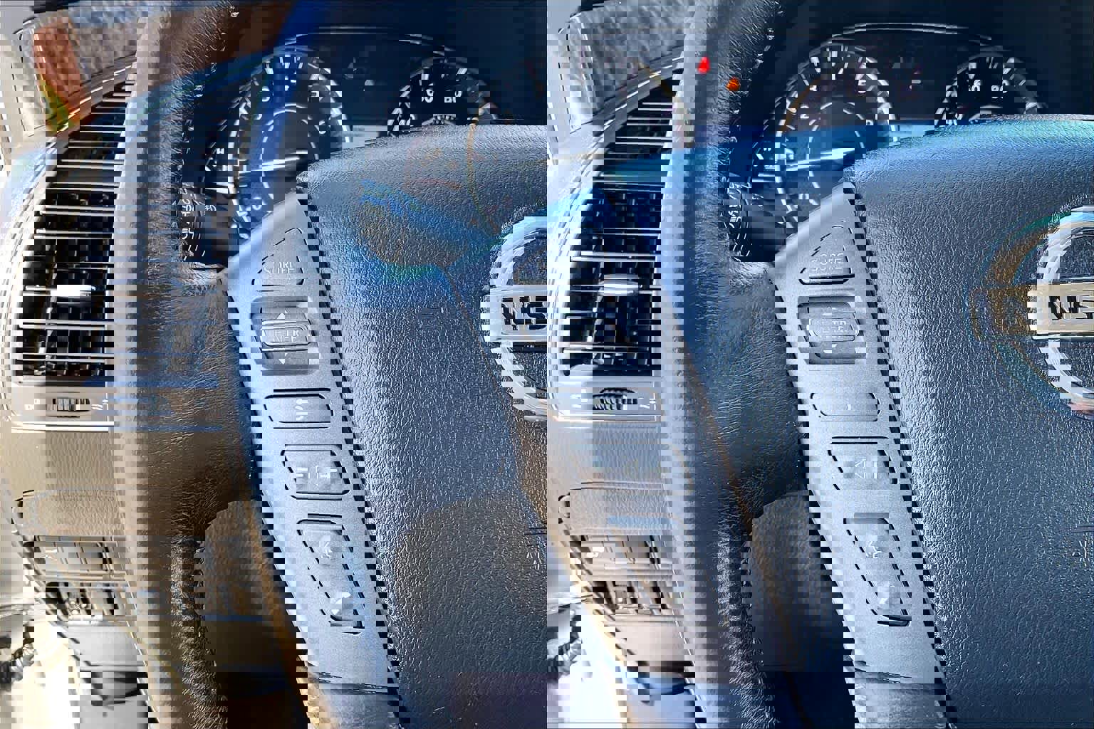 Used 2018 Nissan Armada SL w/ Moonroof Package image 22