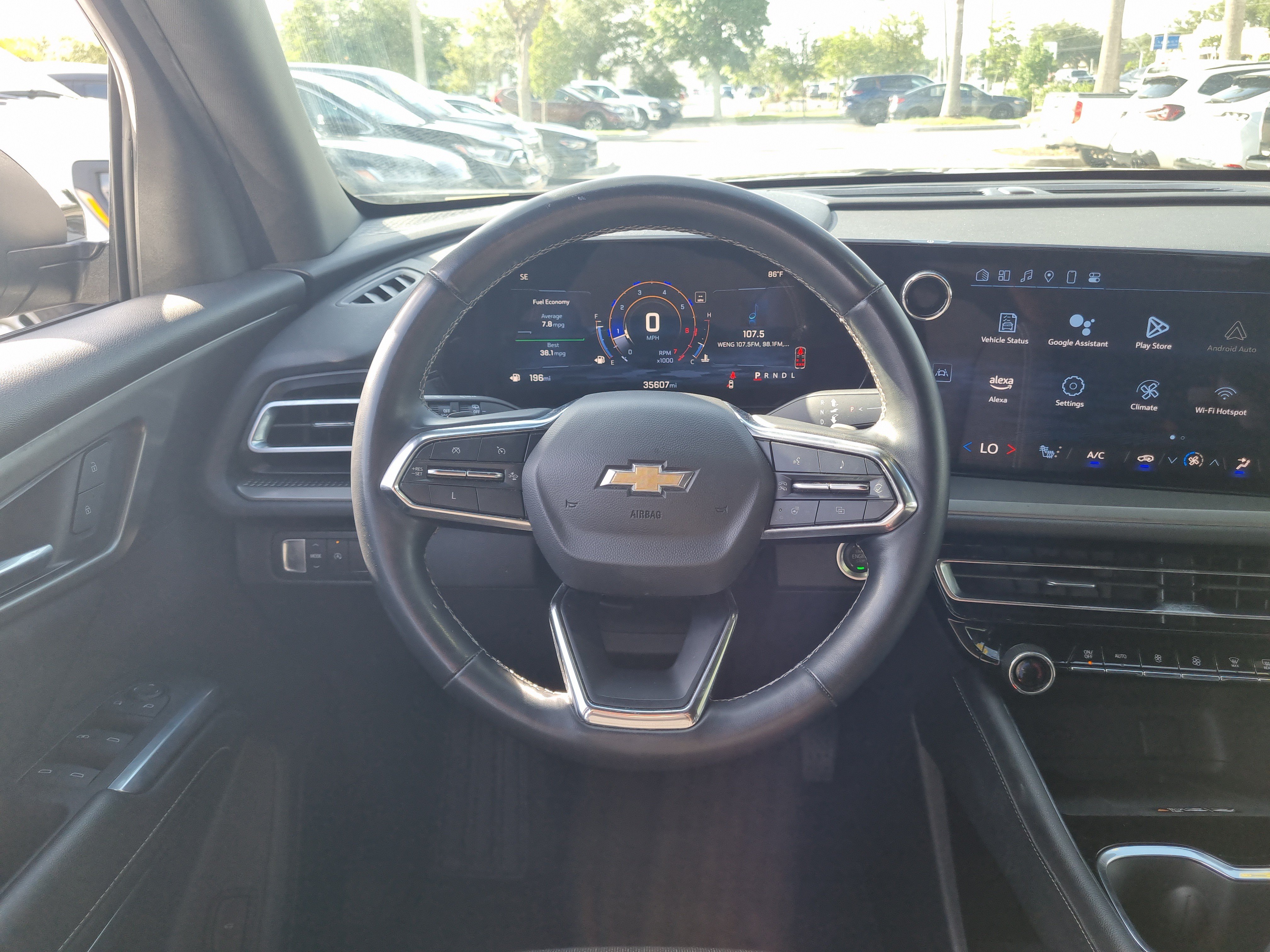 Used 2024 Chevrolet Traverse LT FWD image 19