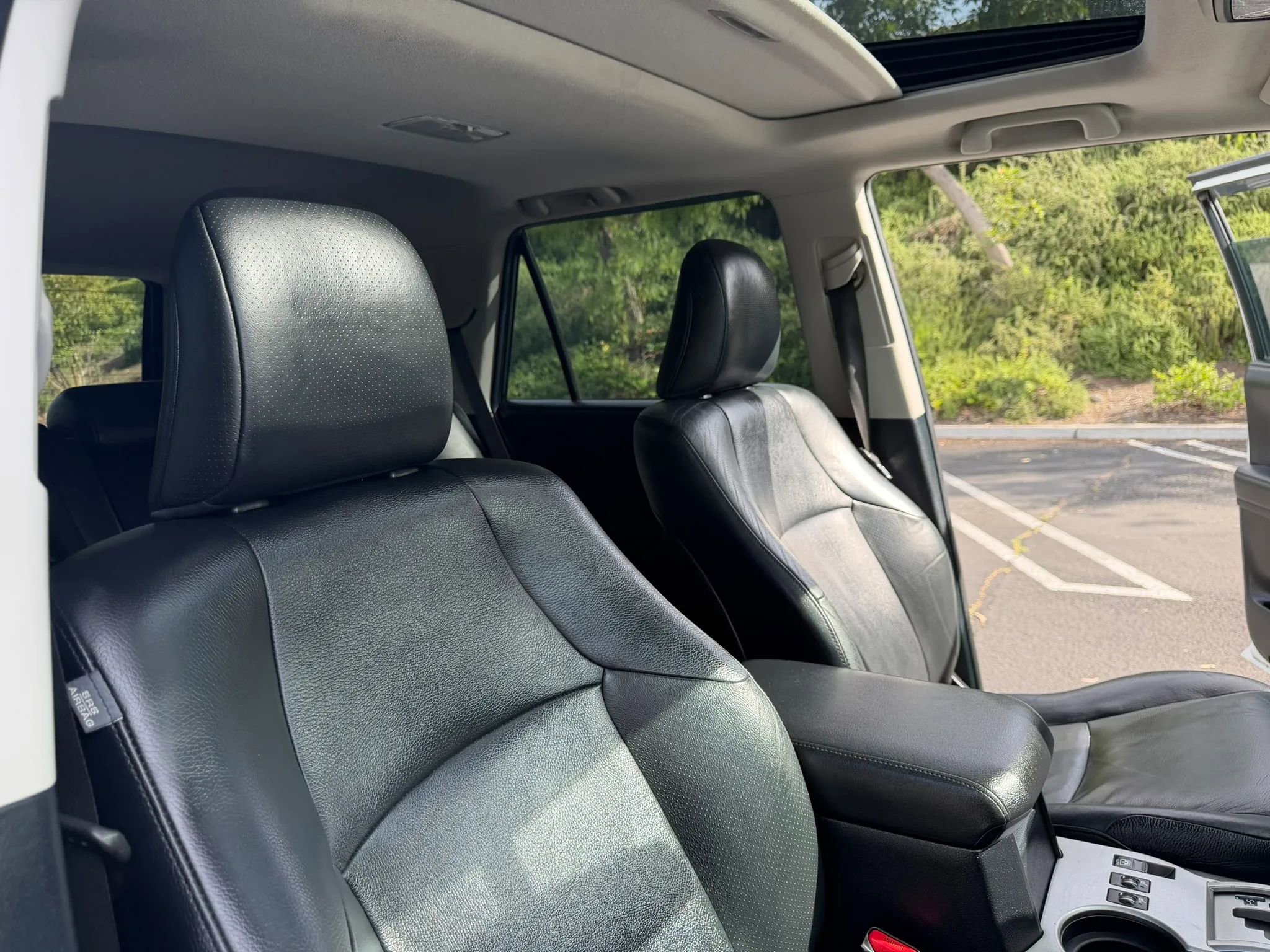 Used 2010 Toyota 4Runner Limited image 18
