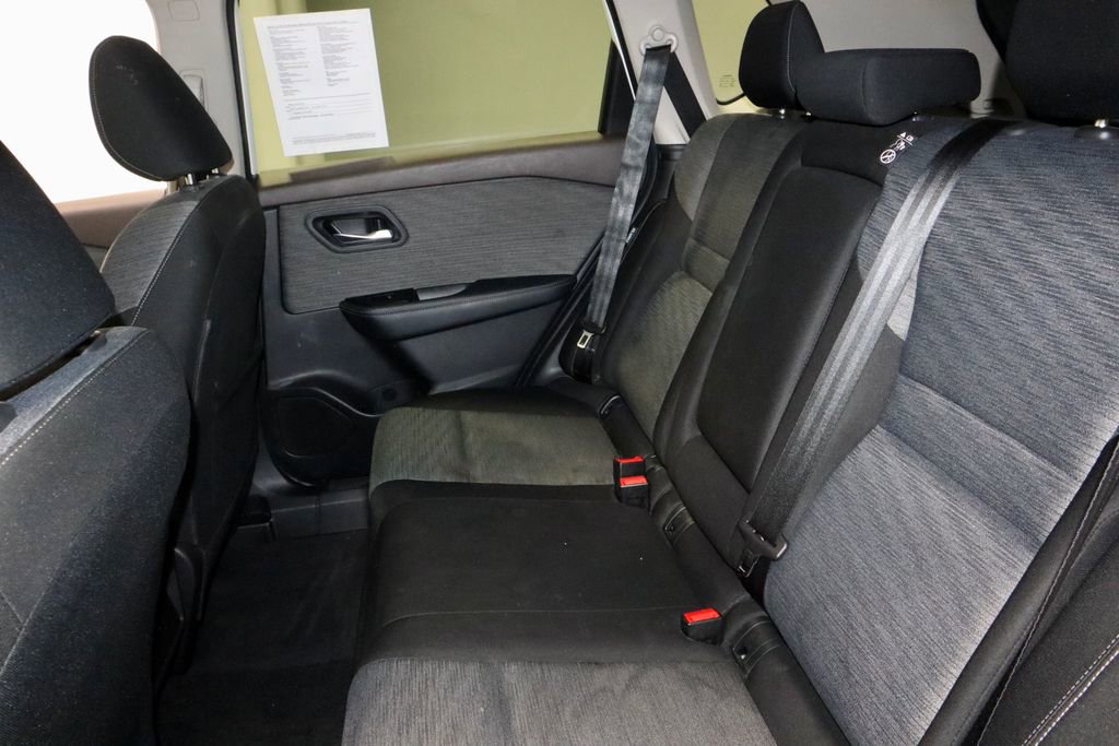 Certified 2023 Nissan Rogue SV image 21