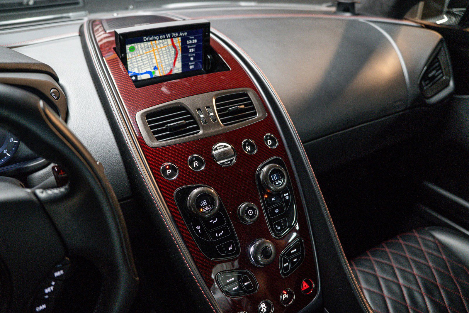 Used 2015 Aston Martin Vanquish Coupe RWD image 7