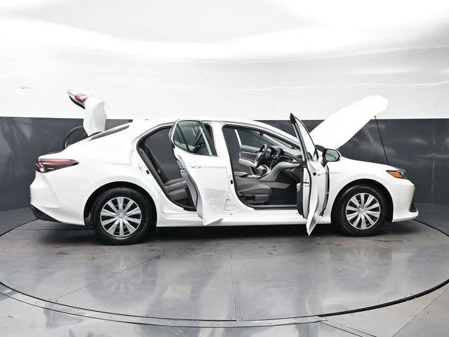 Used 2022 Toyota Camry LE FWD image 36