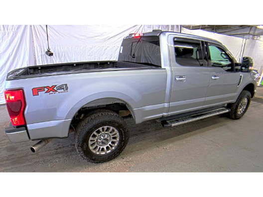 Used 2022 Ford F250 XLT w/ XLT Premium Package AWD/4WD image 2