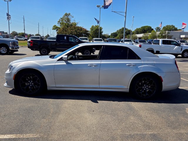 Used 2020 Chrysler 300 S RWD image 4