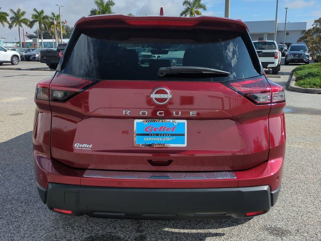 Certified 2025 Nissan Rogue SV image 6