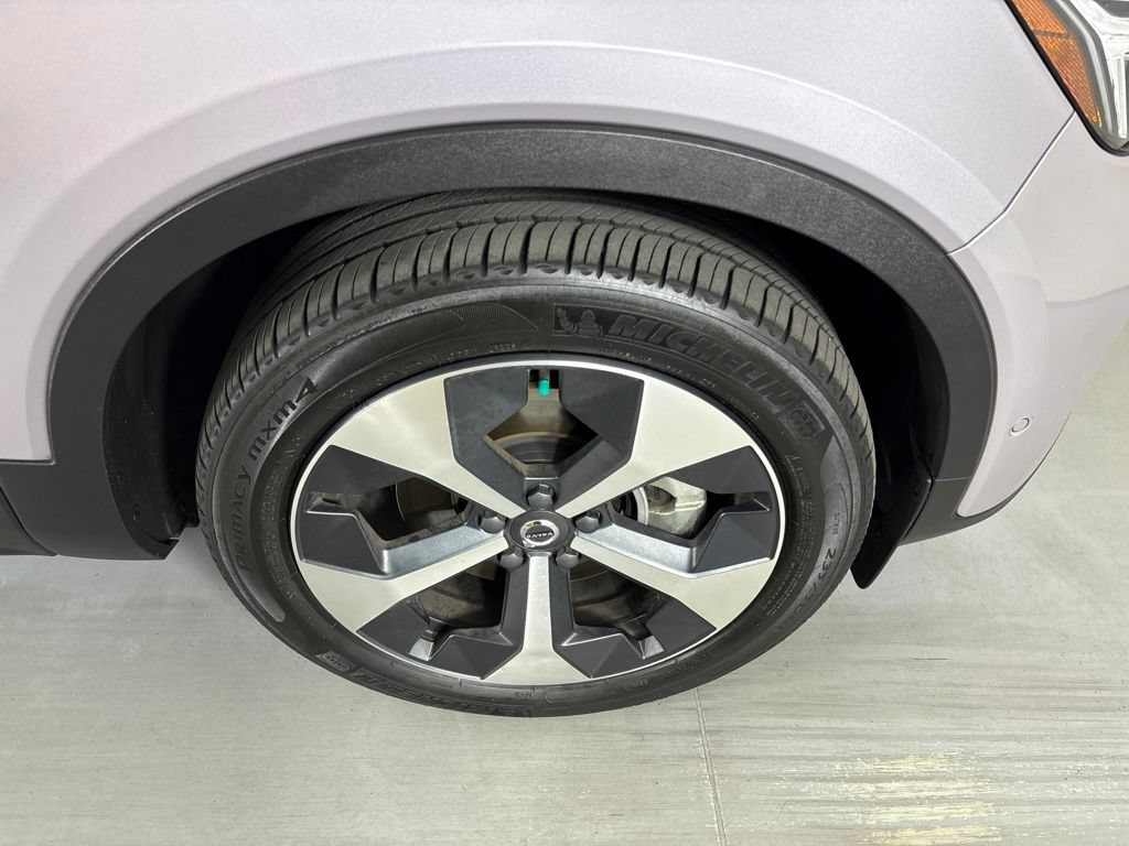 Used 2026 Volvo XC40 B5 Plus AWD/4WD image 11
