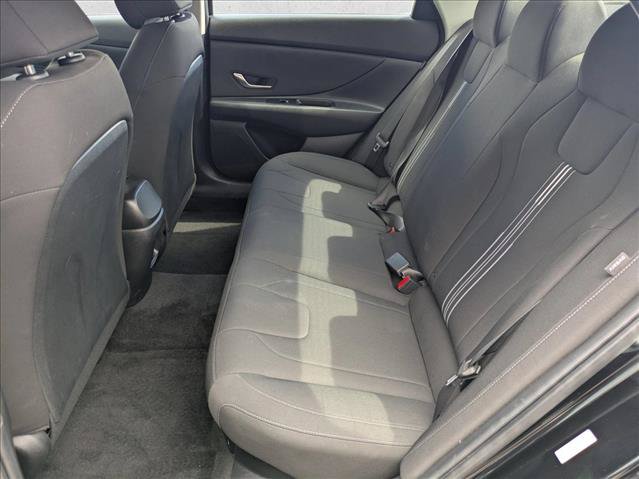 Used 2024 Hyundai Elantra Blue FWD image 18