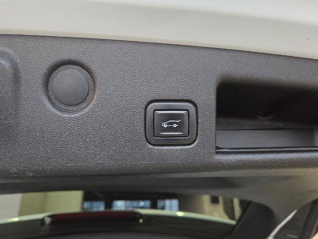 Used 2020 Chevrolet Equinox LT image 14