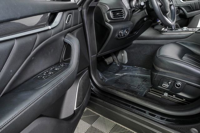 Certified 2022 Maserati Levante GT AWD/4WD image 9