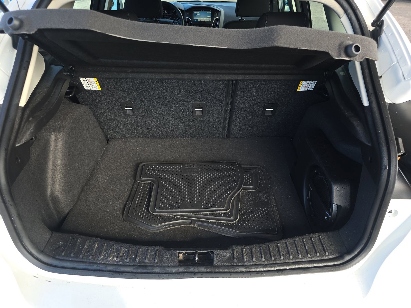 Used 2018 Ford Focus SEL image 14