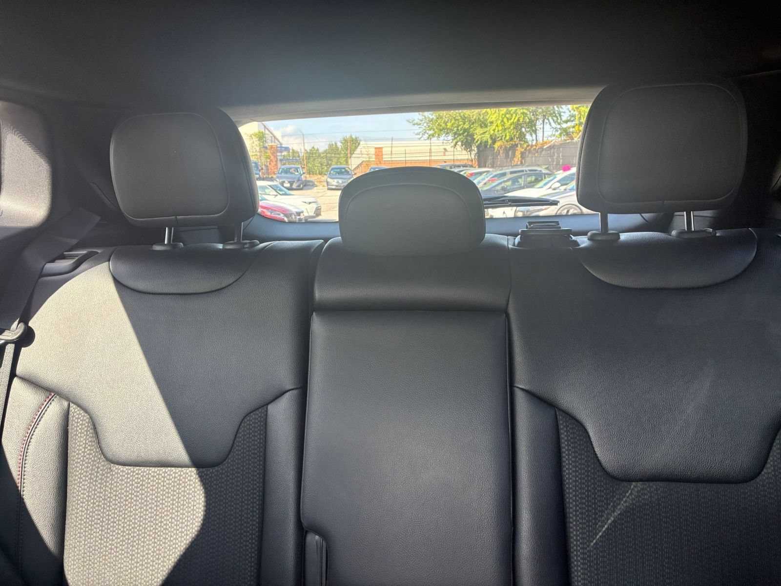 Used 2025 Jeep Compass Trailhawk AWD/4WD image 32
