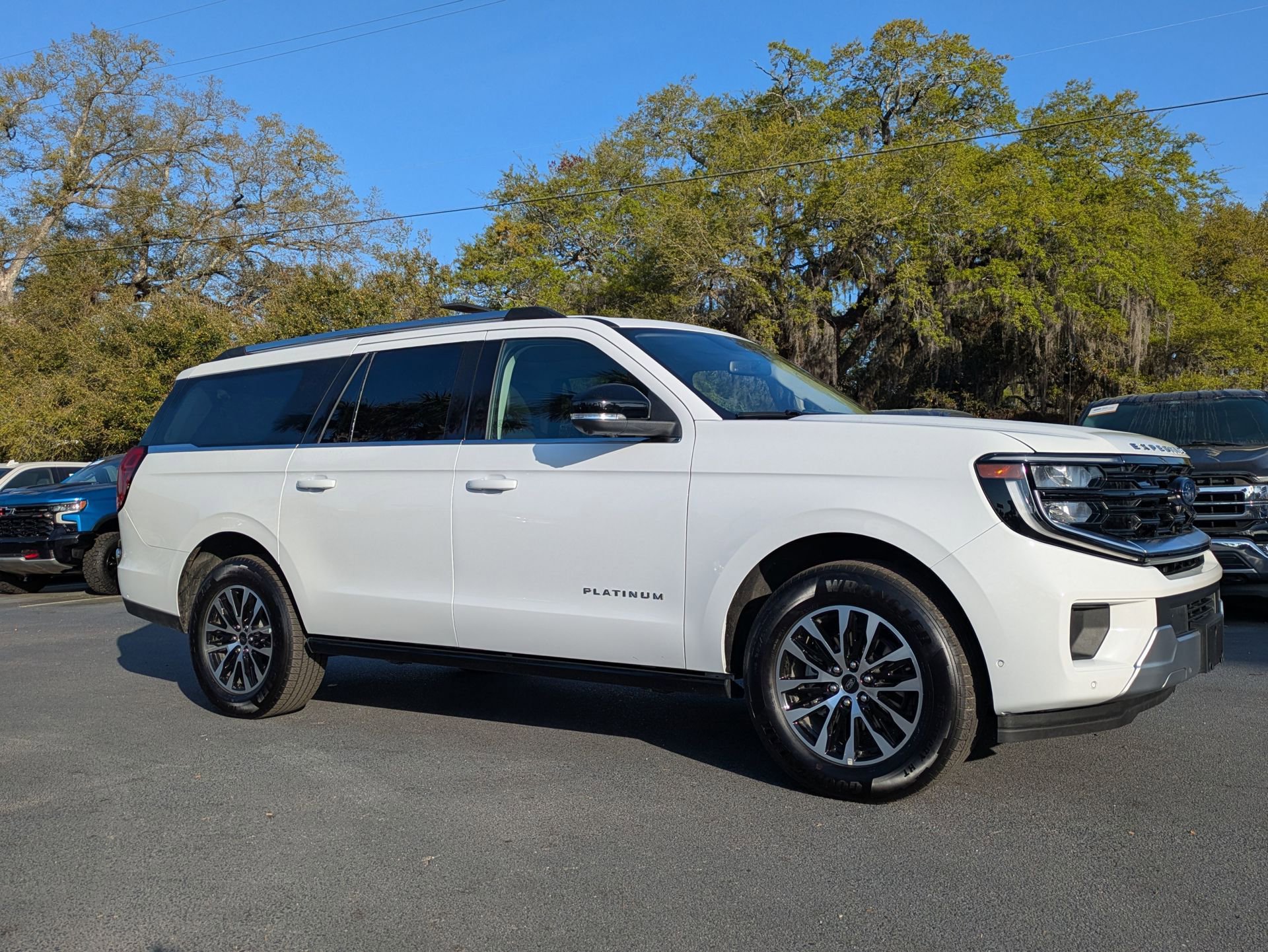Certified 2025 Ford Expedition Max Platinum AWD/4WD image 2