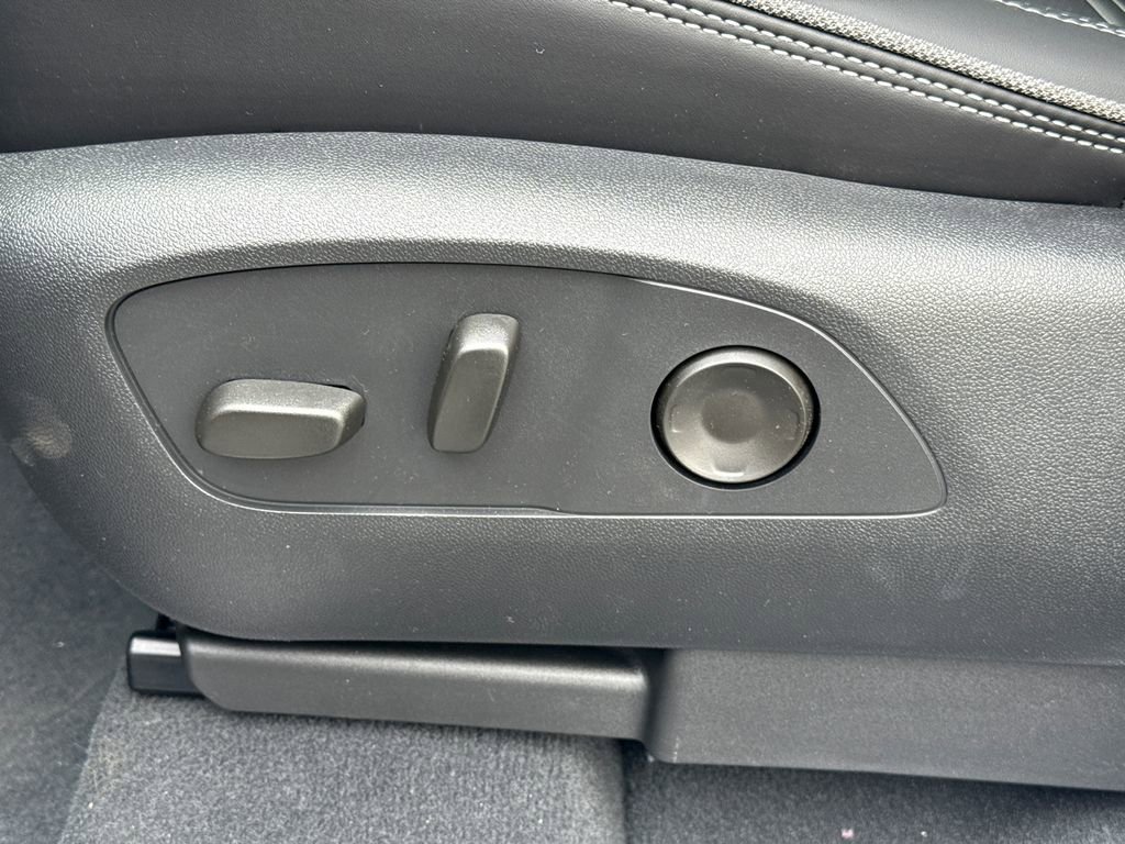 New 2025 GMC Sierra EV Denali image 19