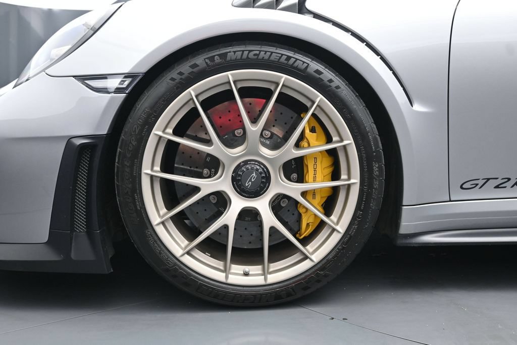 Used 2018 Porsche 911 GT2 RS RWD image 7