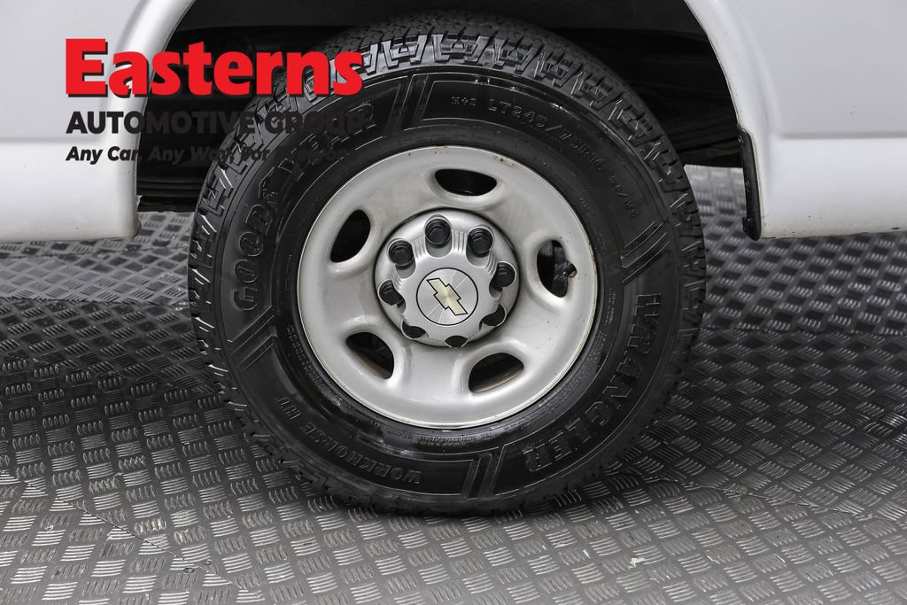 Used 2021 Chevrolet Express 2500 w/ Driver Convenience Package RWD image 8