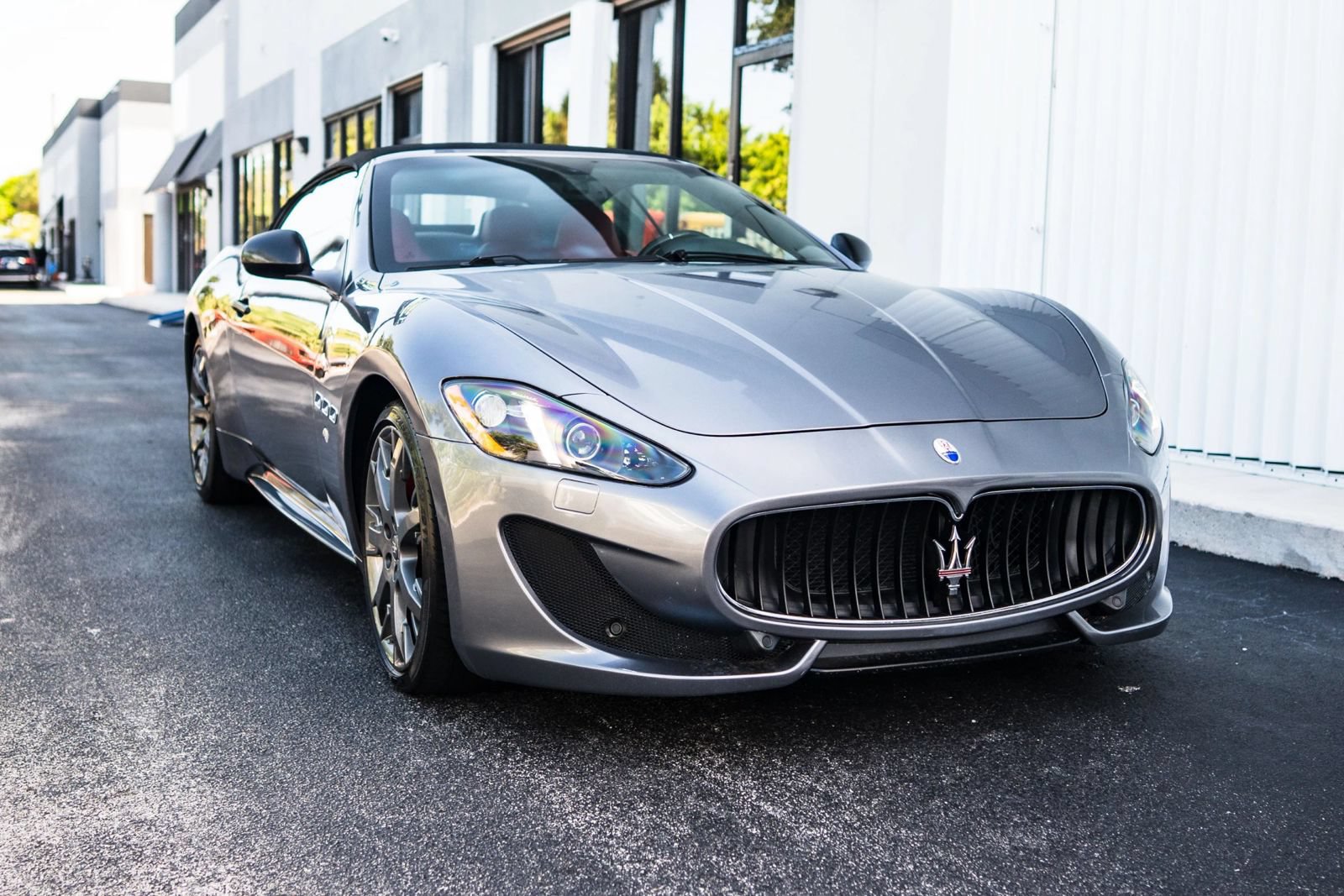 Used 2015 Maserati GranTurismo MC RWD image 4