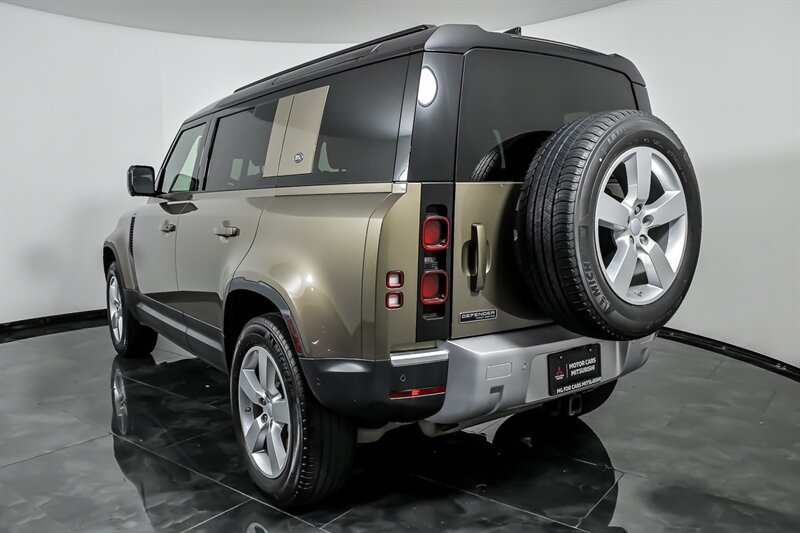 Used 2020 Land Rover Defender 110 First Edition AWD/4WD image 7