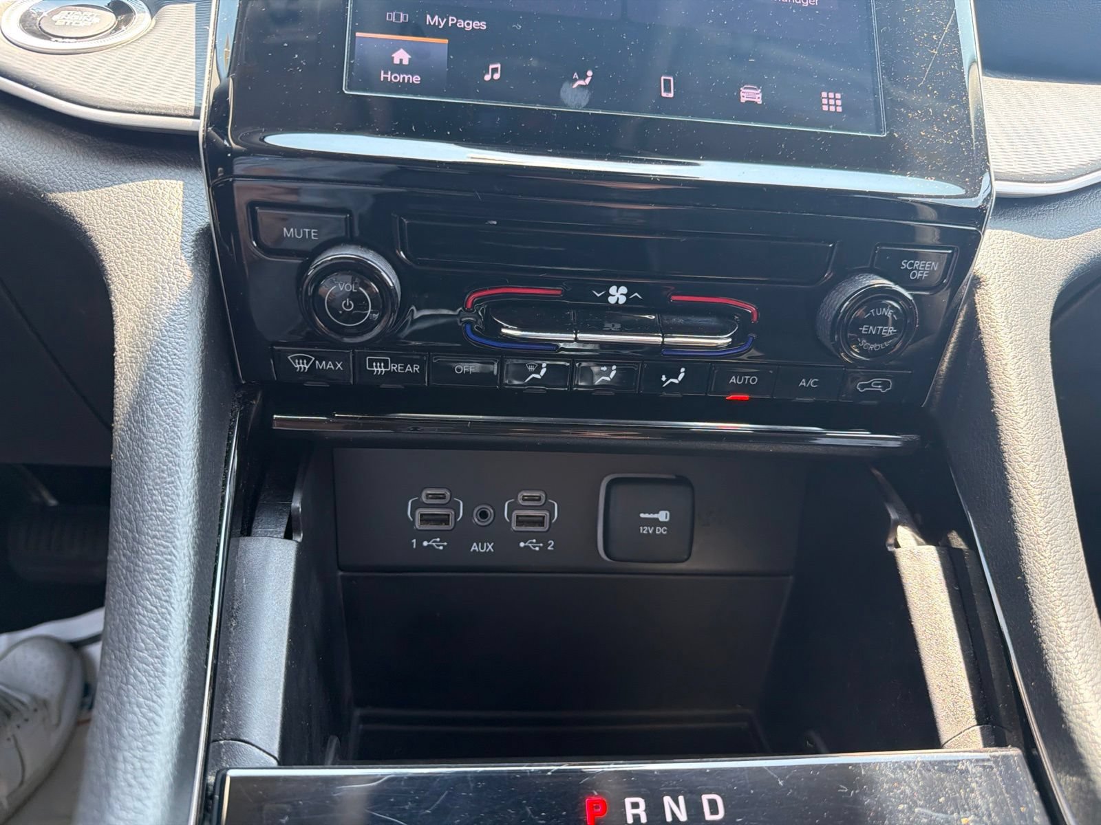 Used 2023 Jeep Grand Cherokee L Laredo AWD/4WD image 16