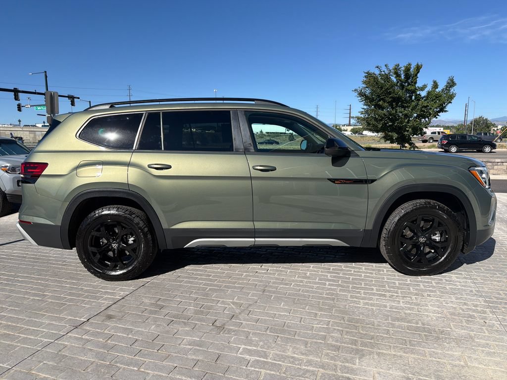 Certified 2026 Volkswagen Atlas Peak Edition AWD/4WD image 8