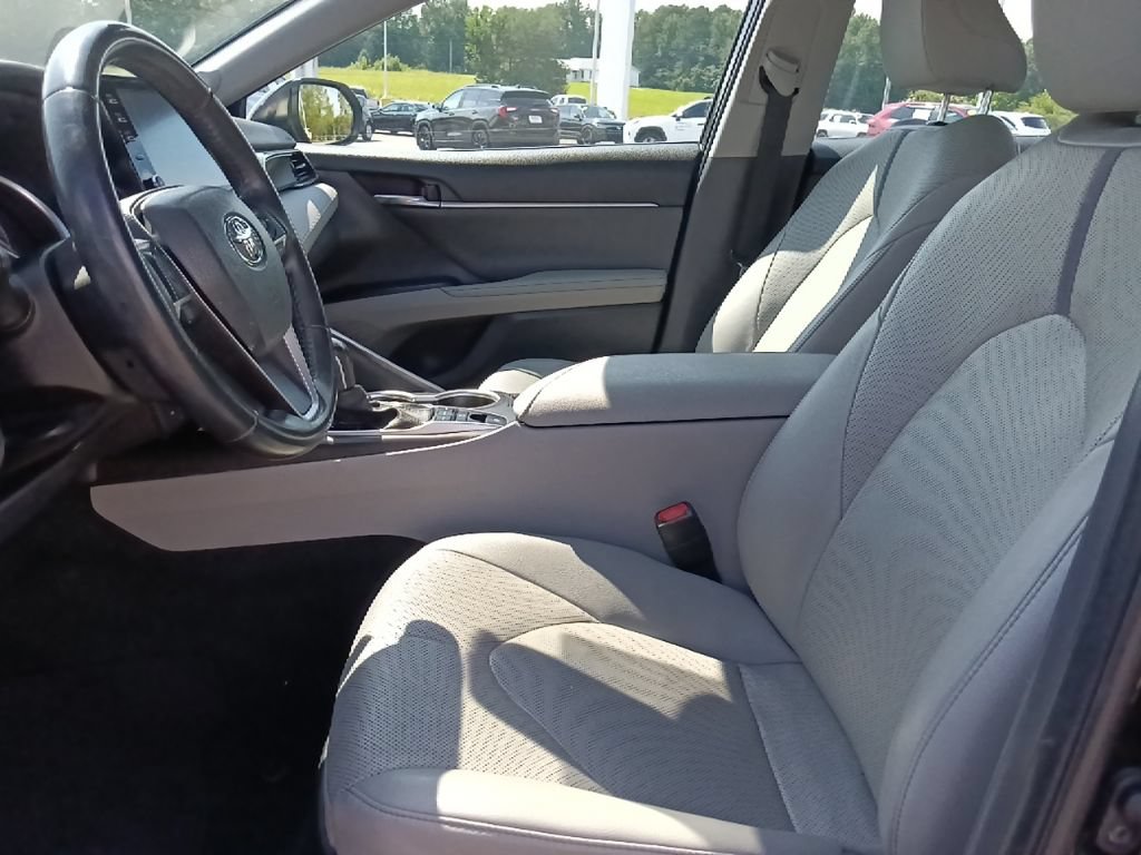 Used 2023 Toyota Camry XLE w/ Navigation Package FWD image 15