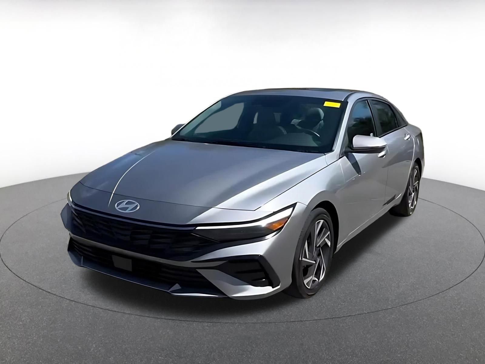 Used 2025 Hyundai Elantra Limited image 7