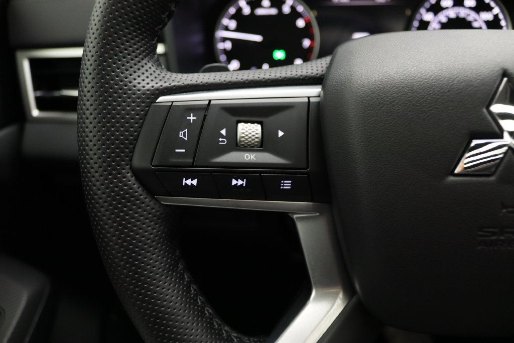 Used 2026 Mitsubishi Outlander AWD image 21