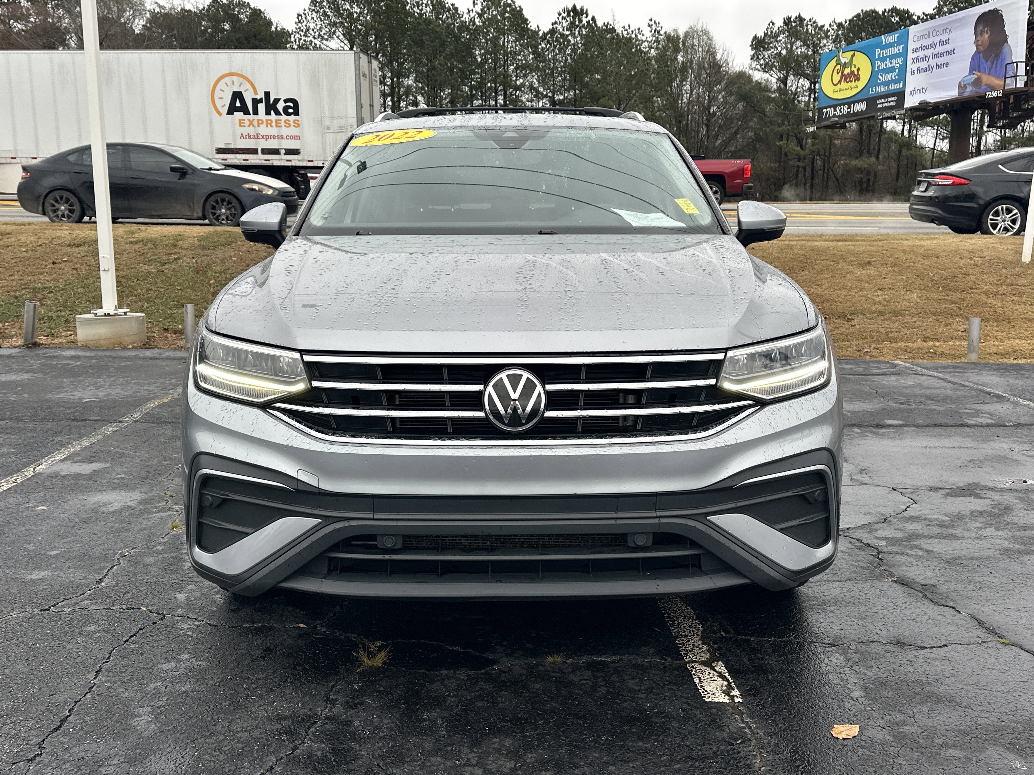 Used 2022 Volkswagen Tiguan SE image 3