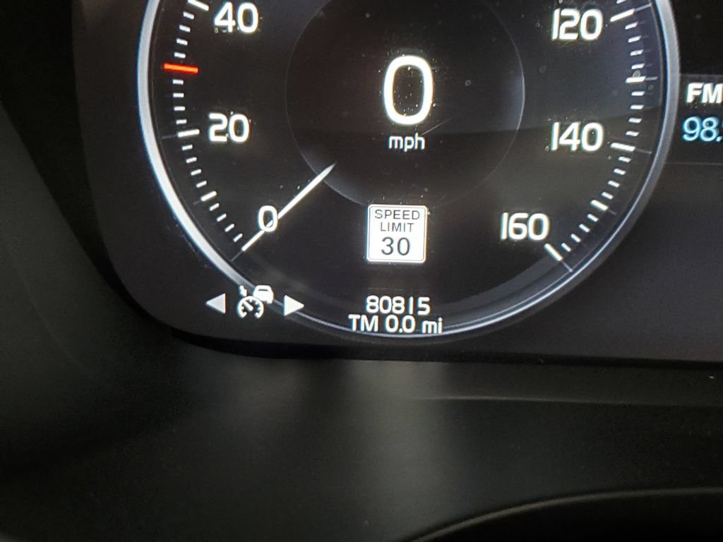 Used 2019 Volvo XC60 T6 Momentum w/ Advanced Package AWD/4WD image 40