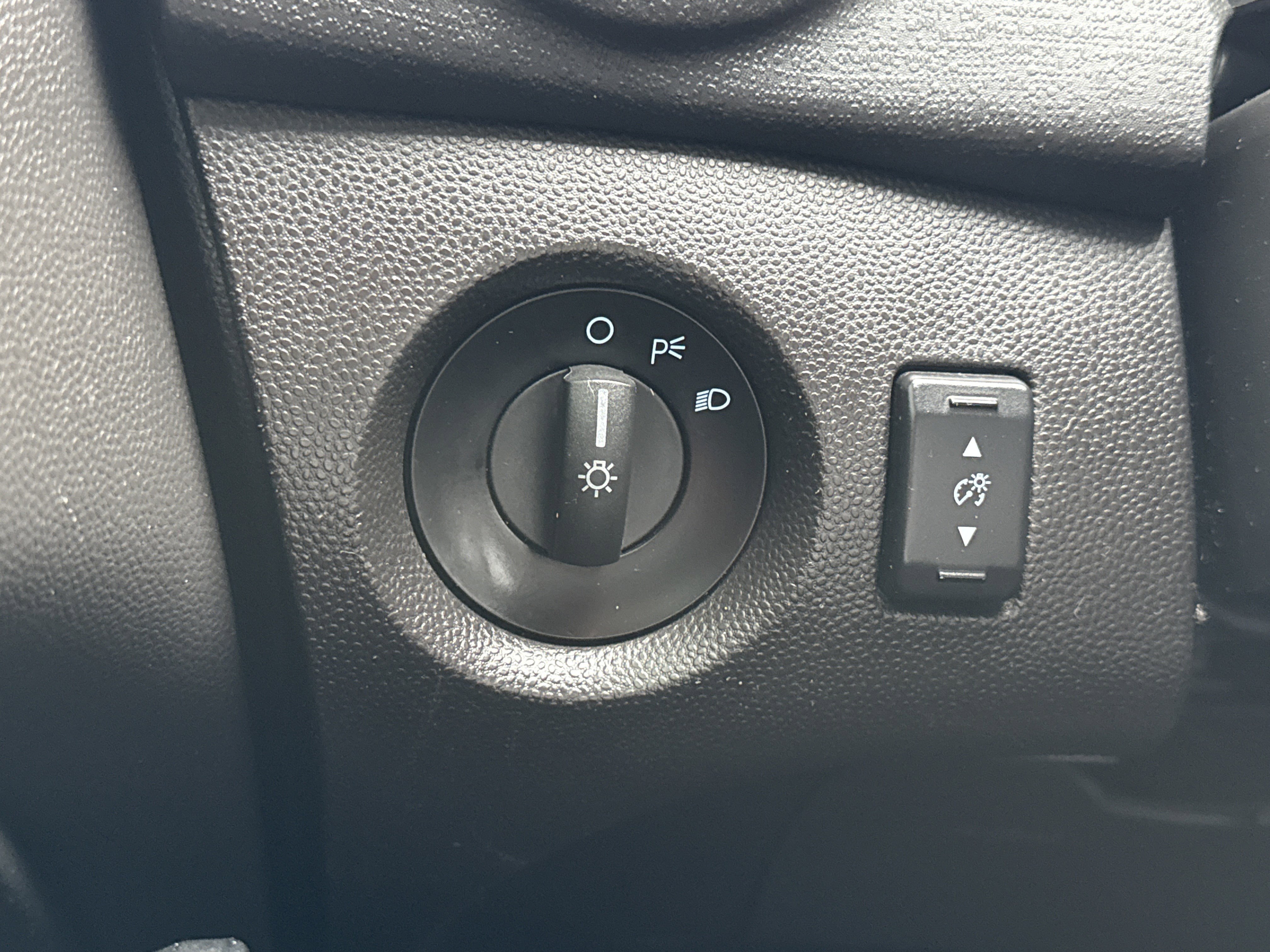 Used 2016 Ford Fiesta S image 33