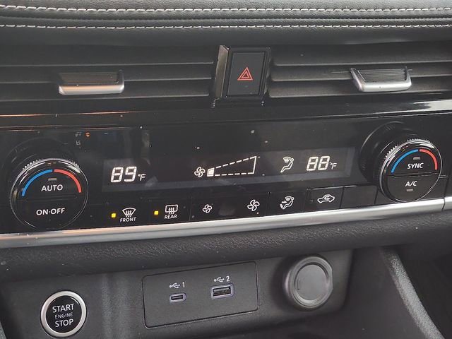 Used 2022 Nissan Rogue SV image 15