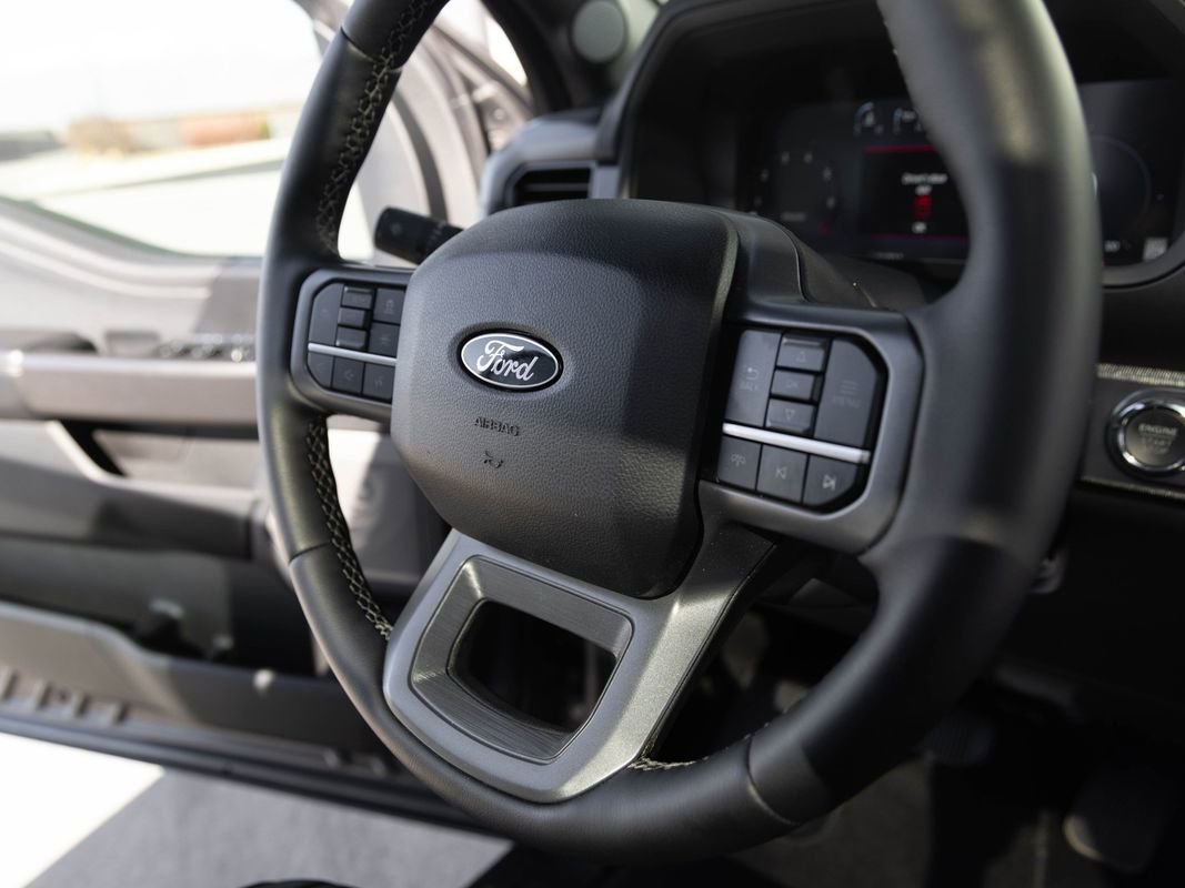 Used 2025 Ford F150 Lariat AWD/4WD image 29