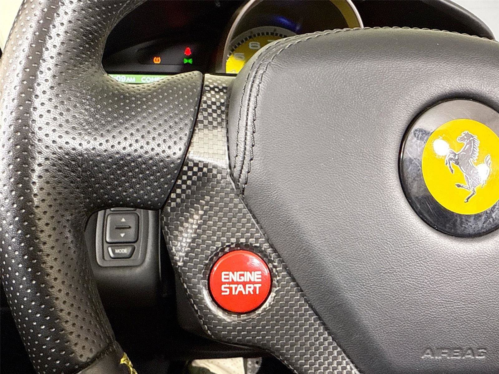 Used 2014 Ferrari California image 24