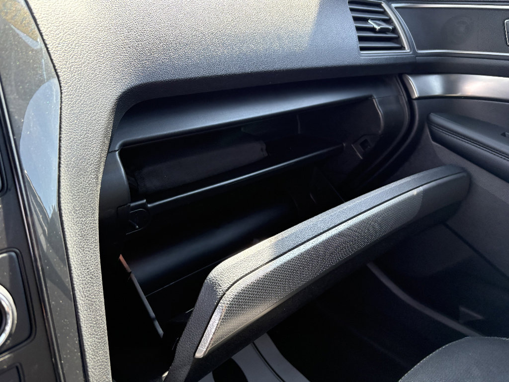 Used 2018 Ford Explorer XLT AWD/4WD image 36