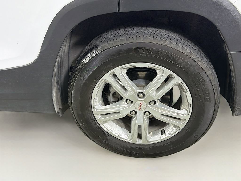 Used 2024 GMC Terrain SLE image 29