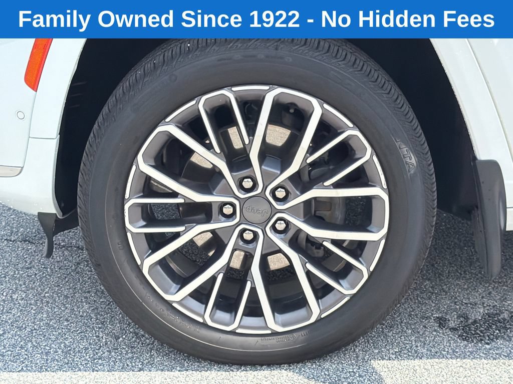 Certified 2023 Jeep Grand Cherokee L Summit AWD/4WD image 11