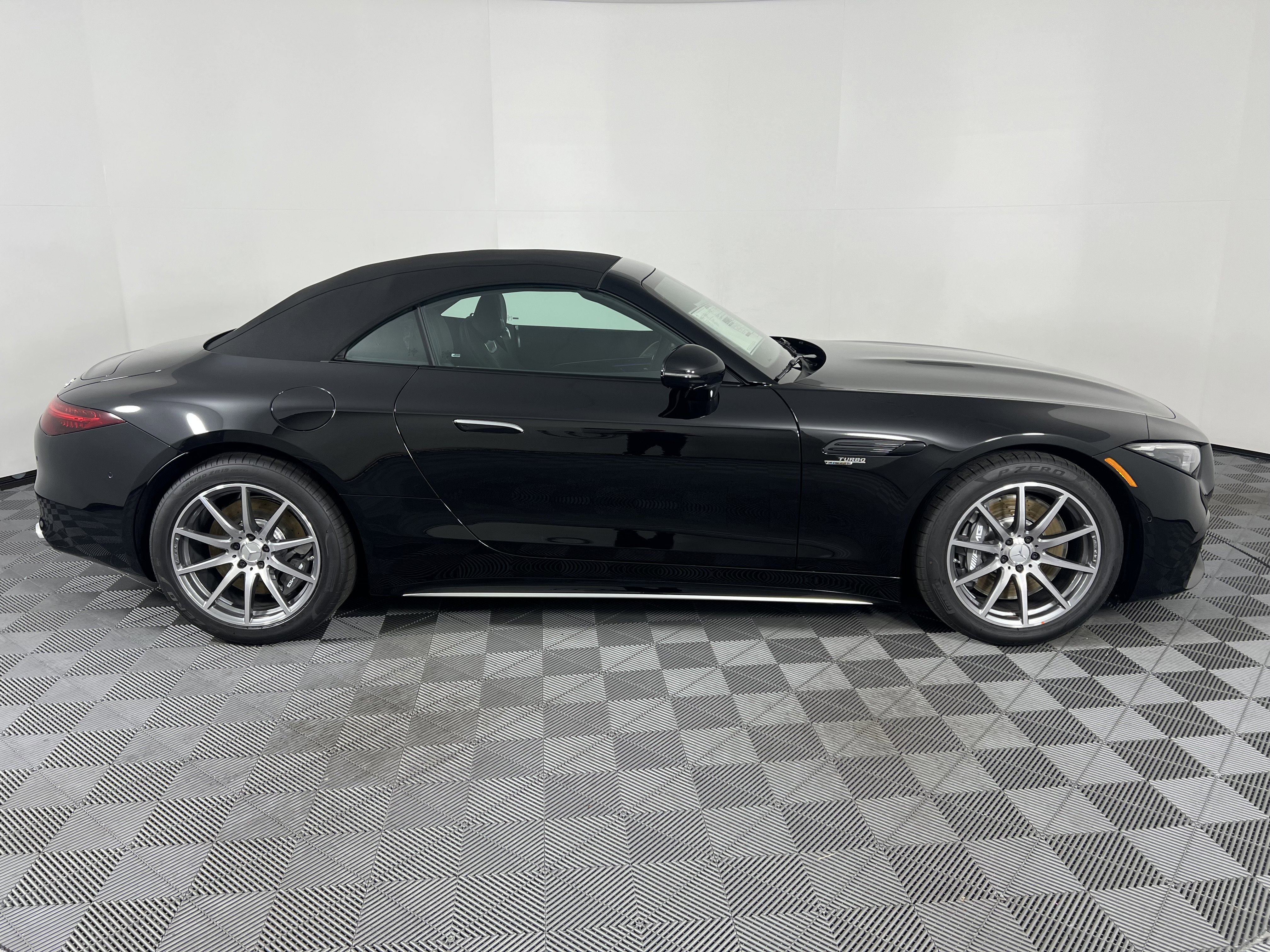 New 2025 Mercedes-Benz SL 43 AMG image 13