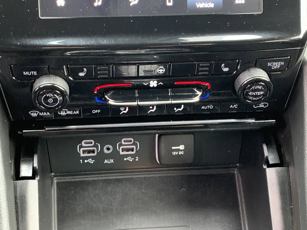 Used 2024 Jeep Grand Cherokee Altitude image 22