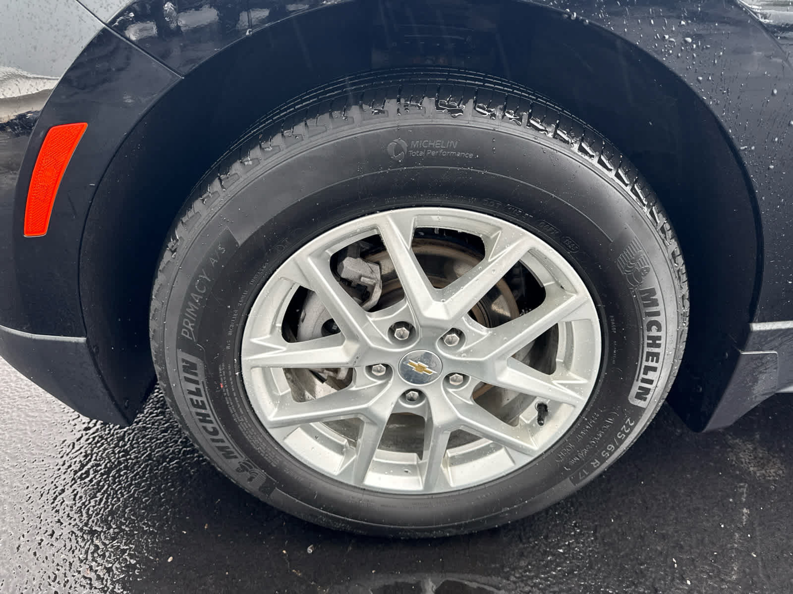 Certified 2024 Chevrolet Equinox LT w/ LPO, Floor Liner Package FWD image 9