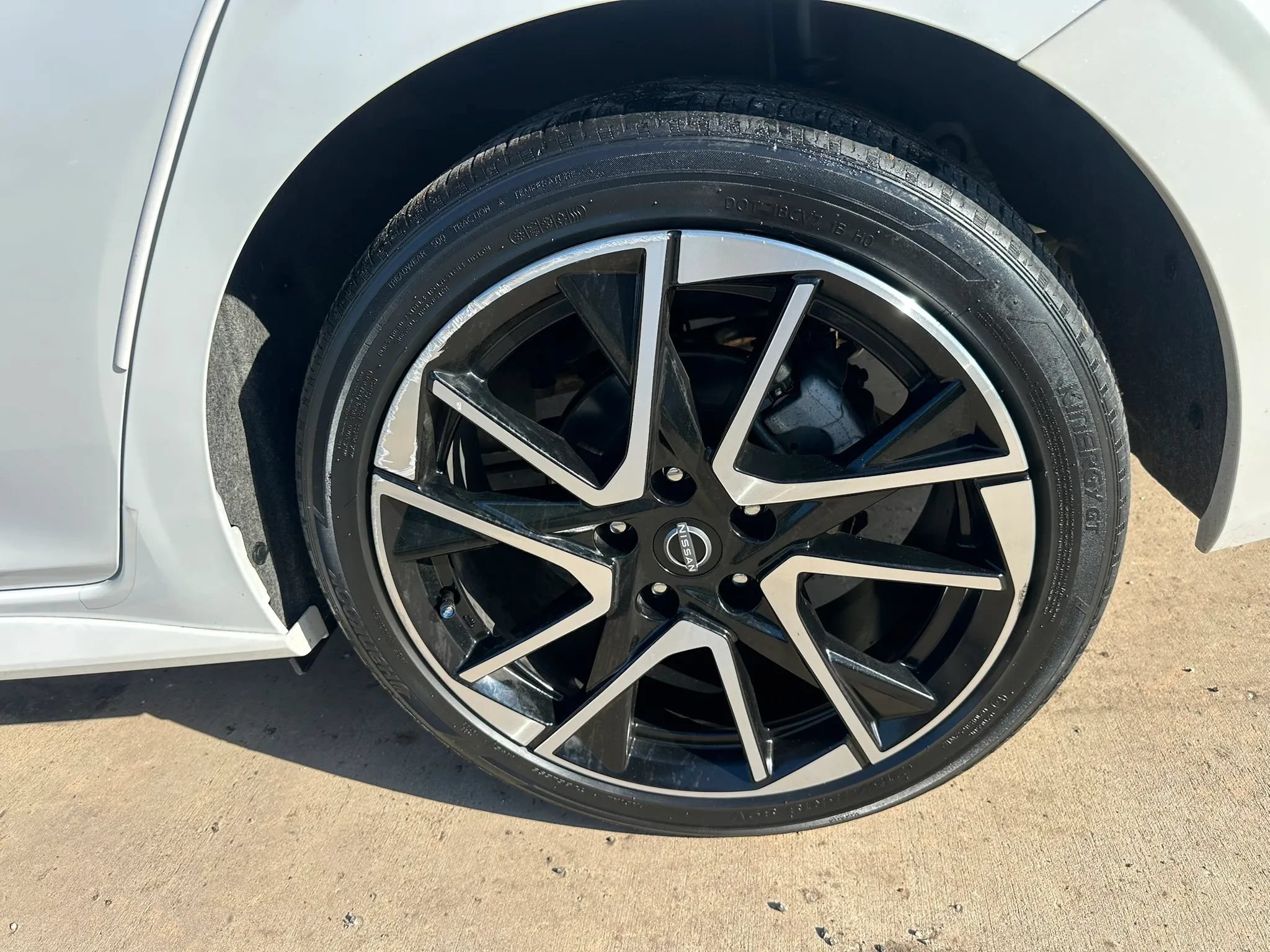 Used 2024 Nissan Sentra SR FWD image 14