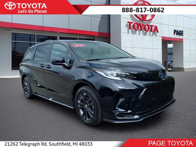 Certified 2025 Toyota Sienna XSE w/ XSE Plus Package AWD/4WD image 1