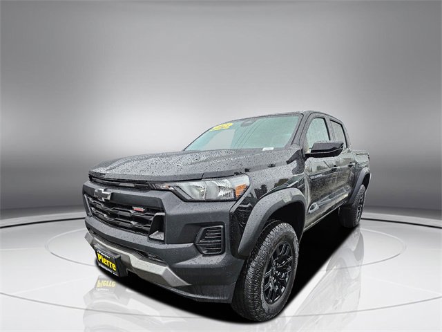 Used 2023 Chevrolet Colorado Trail Boss image 1